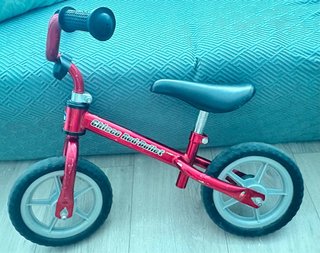 Bicicleta de equilibrio roja Chicco