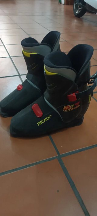 Botas de esquí Tecno negras y amarillas