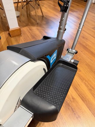 Elíptica BH Fitness Quick Gimnasio Casa