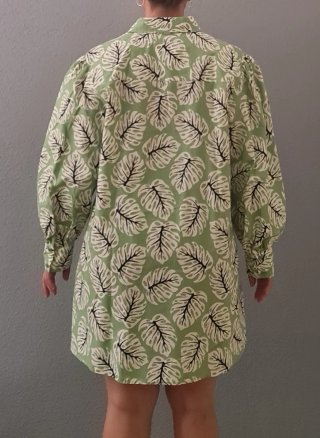 Vestido verde estampado hojas