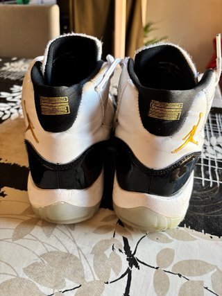 Jordan 11 Retro Negro Blanco