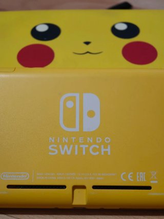 +Gioco: Nintendo Switch Lite Gialla + Custodia