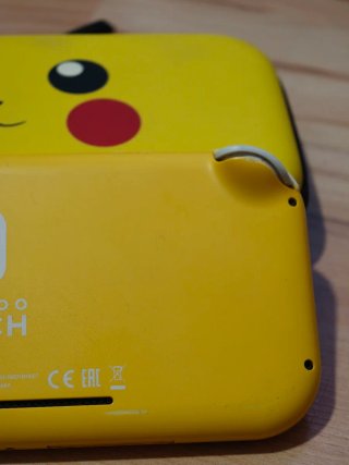 +Gioco: Nintendo Switch Lite Gialla + Custodia