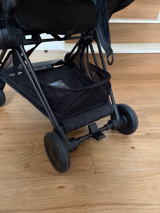Silla de paseo Cybex Coya compacta