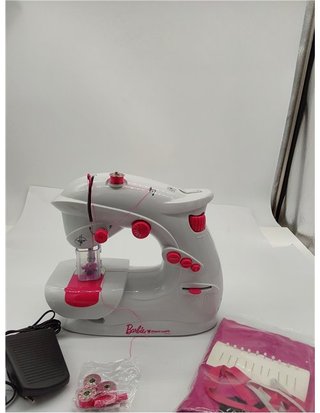 Maped Creativ Taller de Costura Barbie - Set de Manualidades Infantiles para Niños - Incluye Máquina de Coser y Materiales para 4