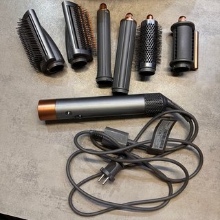Dyson Airwrap Piastra e Accessori