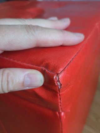 Puf baúl rojo polipiel con almacenaje 40×40