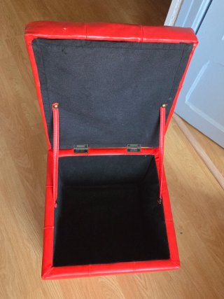 Puf baúl rojo polipiel con almacenaje 40×40