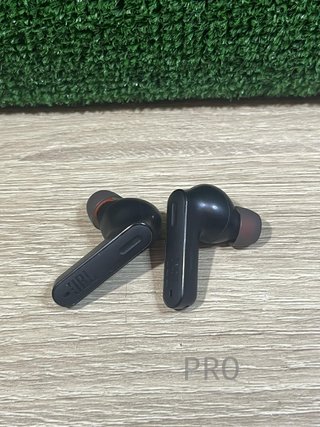 Auriculares inalámbricos JBL Tune 130 NC TWS