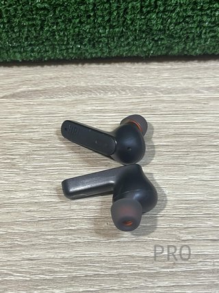 Auriculares inalámbricos JBL Tune 130 NC TWS