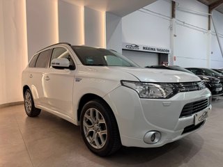 Mitsubishi Outlander 2015