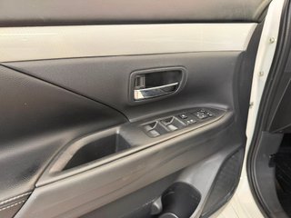 Mitsubishi Outlander 2015