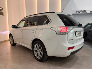 Mitsubishi Outlander 2015