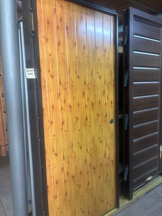 Puerta aluminio acorazada