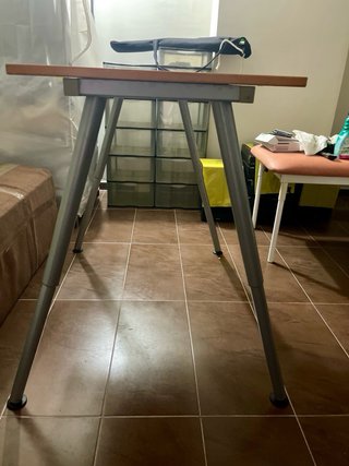 Mesa regulable en altura - como Nueva