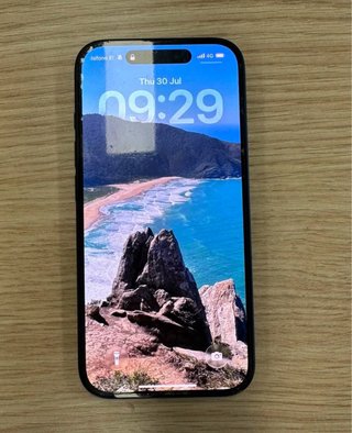 iPhone 16 - Muy Buen Estado