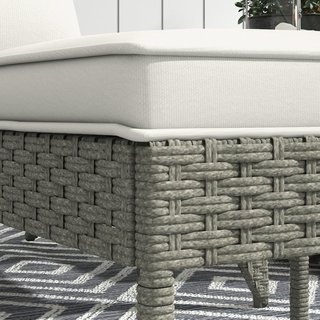 Silla De Jardín Con Reposapiés, Brazos Y Cojines Acolchados, Silla Adirondack De Ratán Y Acero, 64X82X89 Cm, Gris Y Blanco Crema
