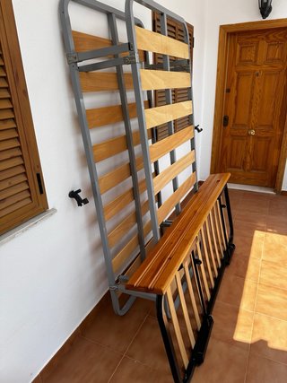 Somier de tablas metálico y madera