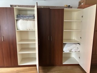 Armario marrón Ikea madera