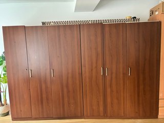 Armario marrón Ikea madera