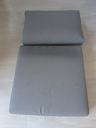 Sillones/mesas bajas con Cojines y respaldos