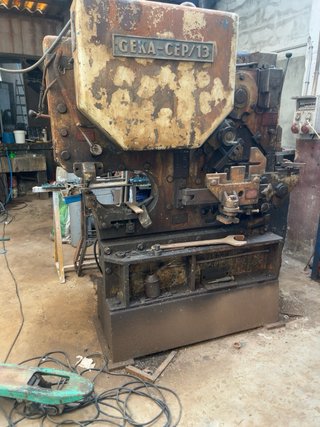 Geka CEP/13 Punzonadora