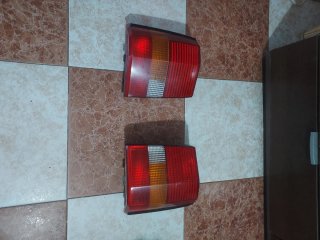 Pilotos traseros Ford XR3i