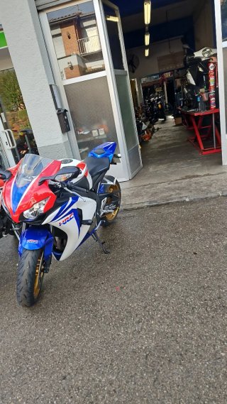 Honda CBR1000 RR Sportbike