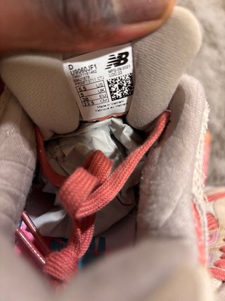 Tênis New Balance 9060 Bege e Rosa