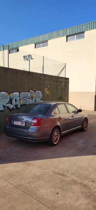 Toyota Avensis 2004