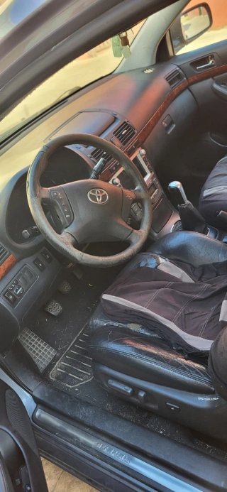 Toyota Avensis 2004