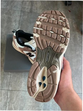 New Balance 530 Talla 42 Beige/Marrón