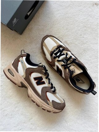 New Balance 530 Talla 42 Marrón y Beige
