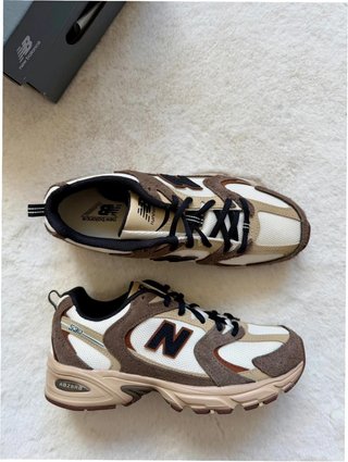New Balance 530 Talla 42 Marrón y Beige
