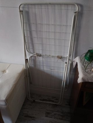 Tendedero metálico plegable