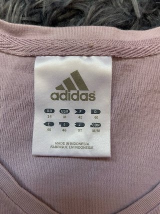 Camiseta Adidas Rosa V-Neck Y2K