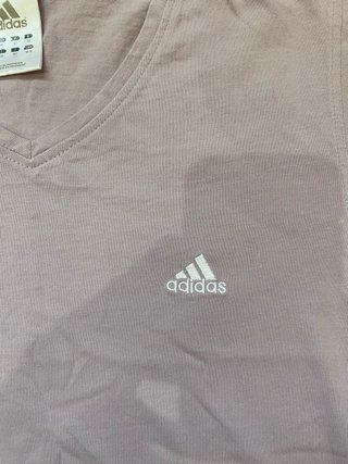 Camiseta Adidas Rosa V-Neck Y2K
