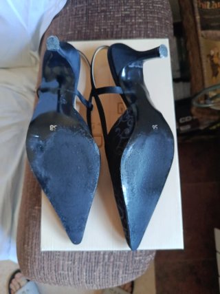 Zapatos de fiesta con tacón color negro