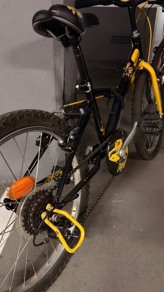Bicicleta boomerang 24 Cobra y bicicleta B’twin 20