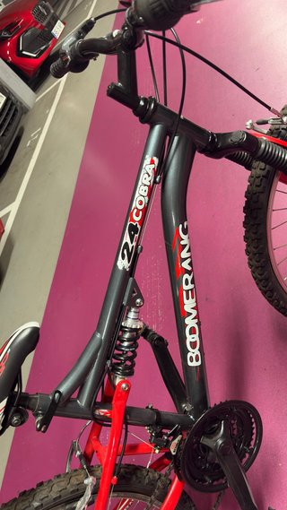 Bicicleta boomerang 24 Cobra y bicicleta B’twin 20