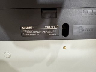 Teclado Casio CTK-571 + Soporte. Precio negociable