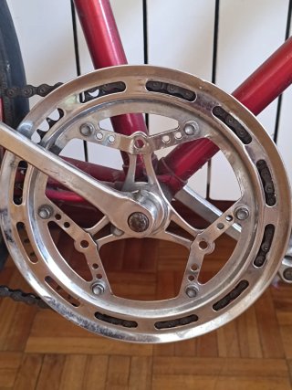 Bicicleta urbana single speed roja