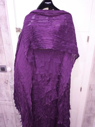 Vestido de fiesta morado con pedrería