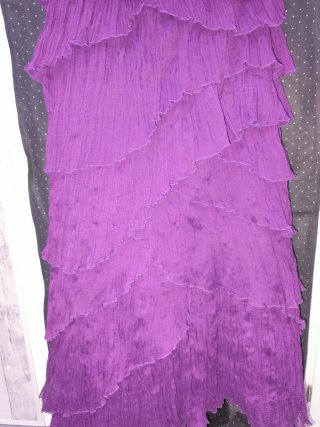 Vestido de fiesta morado con pedrería