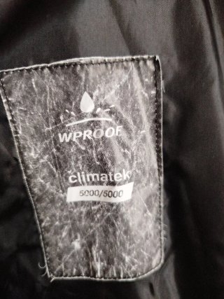 Anorak chico negro y gris