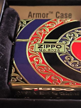 Zippo diseño arabesco esmalte rojo y azul Amor cas