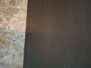 Mueble de salón de madera oscuro