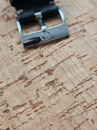 Pulseira Omega Preta Couro