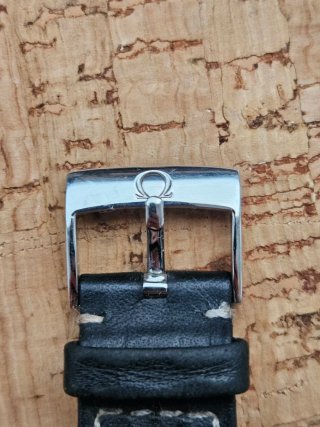Pulseira Omega Preta Couro
