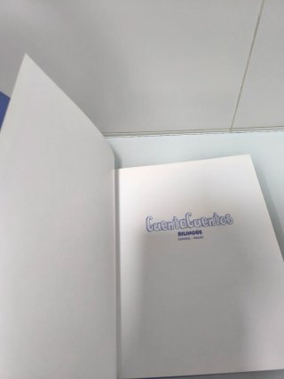 libro bilingüe